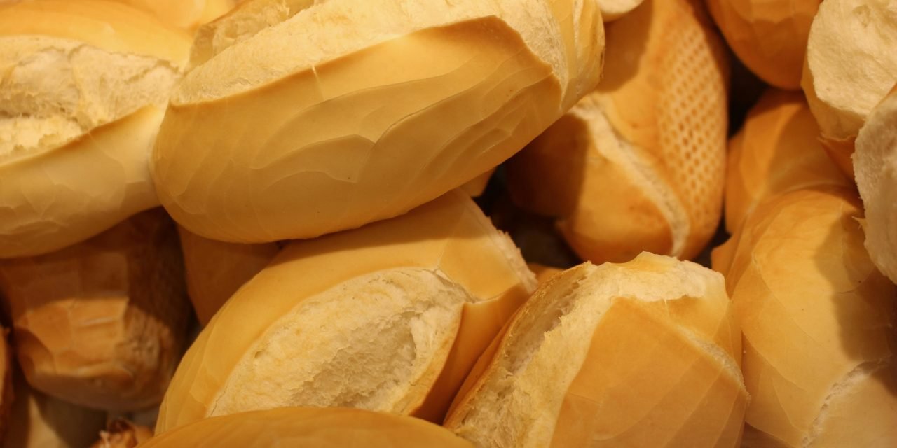 Como o pão francês é chamado em diferentes regiões do Brasil